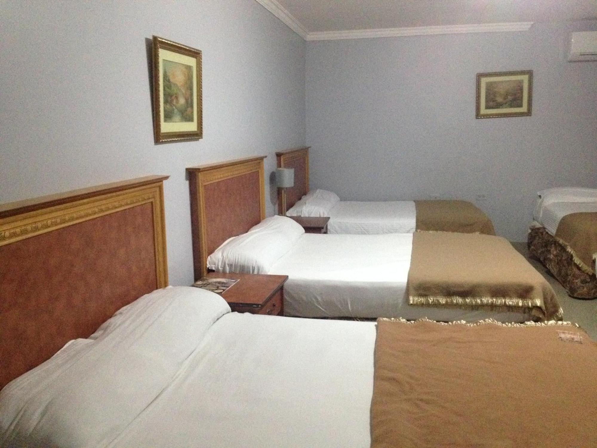 Meryland Hotel Колон Экстерьер фото