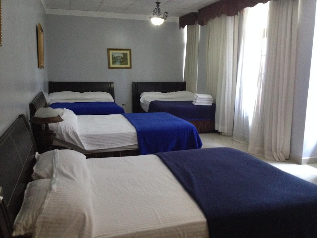 Meryland Hotel Колон Номер фото