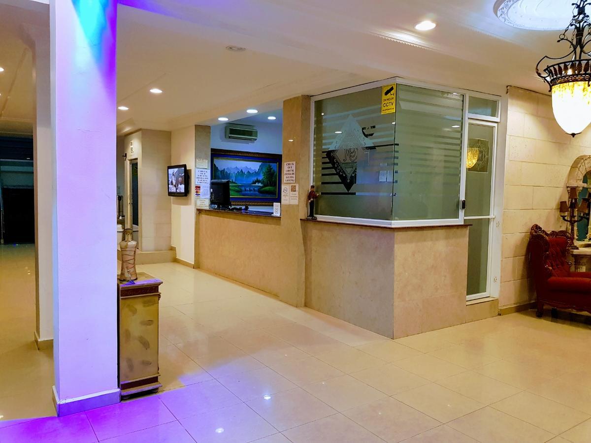 Meryland Hotel Колон Экстерьер фото