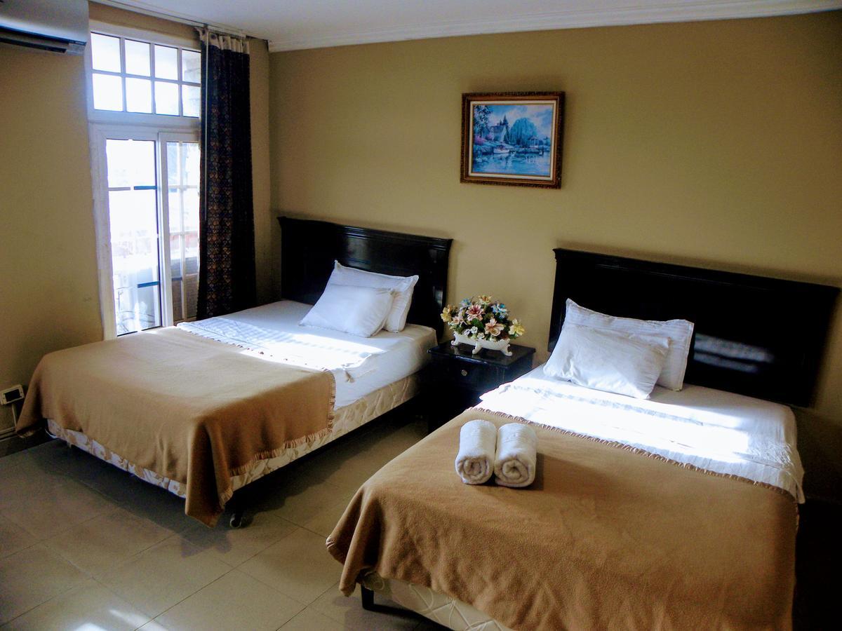 Meryland Hotel Колон Экстерьер фото