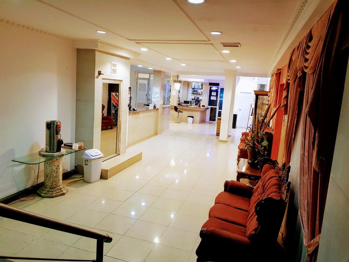 Meryland Hotel Колон Экстерьер фото
